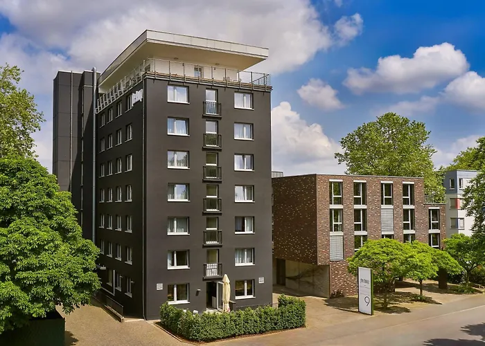 Deutz, A Tribute PortfolioHotel Köln